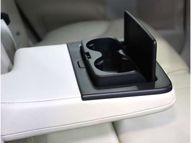 ボルボ ＸＣ９０ Ｔ５ ＡＷＤ モメンタム ４ＷＤ H30年 (近畿) 99