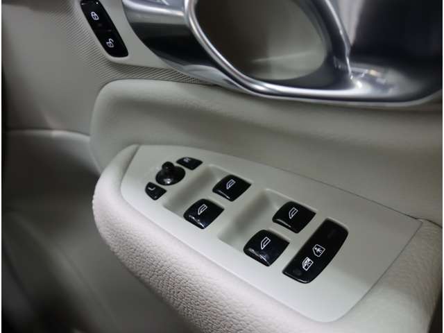 ボルボ ＸＣ９０ Ｔ５ ＡＷＤ モメンタム ４ＷＤ H30年 (近畿) 99