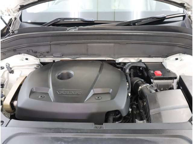 ボルボ ＸＣ９０ Ｔ５ ＡＷＤ モメンタム ４ＷＤ H30年 (近畿) 99