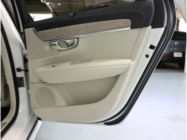 ボルボ Ｖ９０ アルティメット　Ｂ５ R7年 (近畿) 99