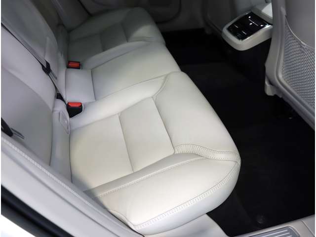 ボルボ Ｖ９０ アルティメット　Ｂ５ R7年 (近畿) 99