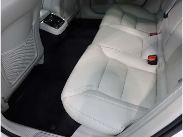 ボルボ Ｖ９０ アルティメット　Ｂ５ R7年 (近畿) 99