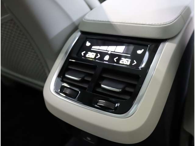 ボルボ Ｖ９０ アルティメット　Ｂ５ R7年 (近畿) 99