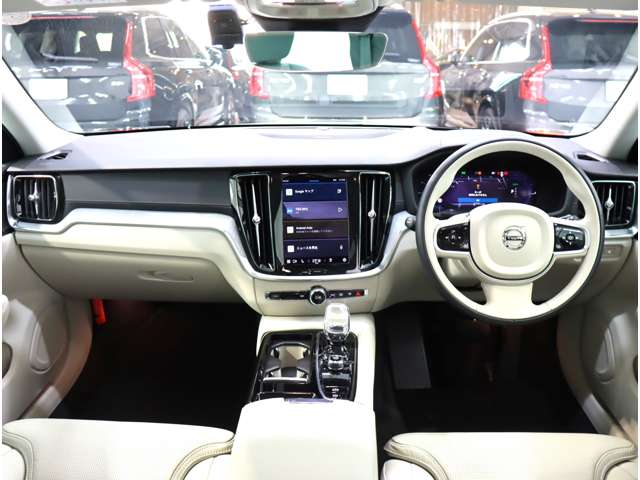 ボルボ Ｖ６０ リチャージ アルティメット Ｔ６ ＡＷＤ プラグイン ハイブリッド ４ＷＤ R6年 (近畿) 99