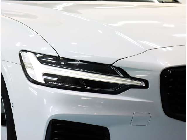 ボルボ Ｖ６０ リチャージ アルティメット Ｔ６ ＡＷＤ プラグイン ハイブリッド ４ＷＤ R6年 (近畿) 99