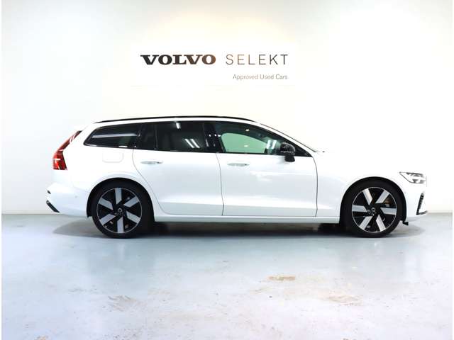 ボルボ Ｖ６０ リチャージ アルティメット Ｔ６ ＡＷＤ プラグイン ハイブリッド ４ＷＤ R6年 (近畿) 99