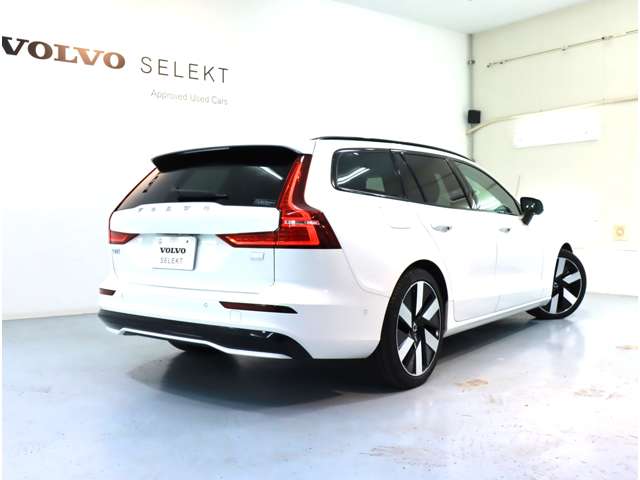 ボルボ Ｖ６０ リチャージ アルティメット Ｔ６ ＡＷＤ プラグイン ハイブリッド ４ＷＤ R6年 (近畿) 99