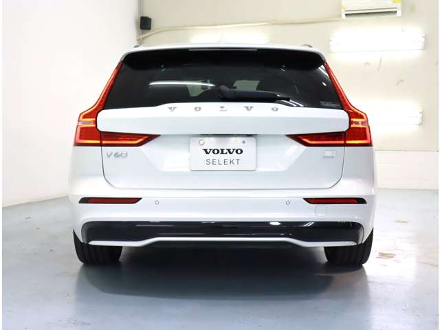 ボルボ Ｖ６０ リチャージ アルティメット Ｔ６ ＡＷＤ プラグイン ハイブリッド ４ＷＤ R6年 (近畿) 99