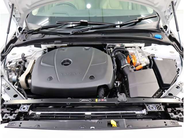 ボルボ Ｖ６０ リチャージ アルティメット Ｔ６ ＡＷＤ プラグイン ハイブリッド ４ＷＤ R6年 (近畿) 99