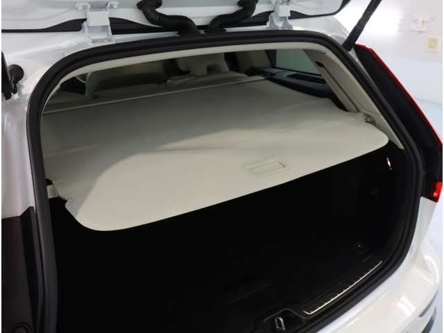 ボルボ Ｖ６０ リチャージ アルティメット Ｔ６ ＡＷＤ プラグイン ハイブリッド ４ＷＤ R6年 (近畿) 99