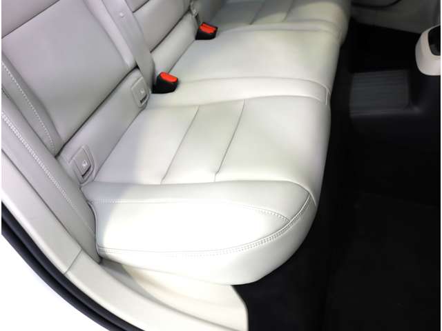 ボルボ Ｖ６０ リチャージ アルティメット Ｔ６ ＡＷＤ プラグイン ハイブリッド ４ＷＤ R6年 (近畿) 99