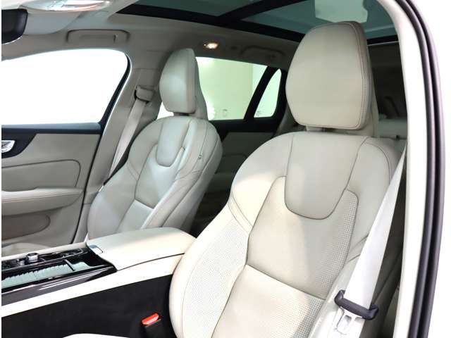 ボルボ Ｖ６０ リチャージ アルティメット Ｔ６ ＡＷＤ プラグイン ハイブリッド ４ＷＤ R6年 (近畿) 99