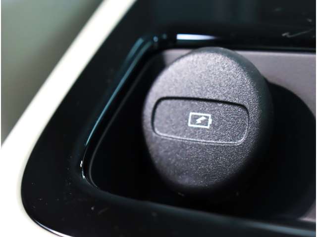 ボルボ Ｖ６０ リチャージ アルティメット Ｔ６ ＡＷＤ プラグイン ハイブリッド ４ＷＤ R6年 (近畿) 99