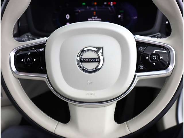 ボルボ Ｖ６０ リチャージ アルティメット Ｔ６ ＡＷＤ プラグイン ハイブリッド ４ＷＤ R6年 (近畿) 99