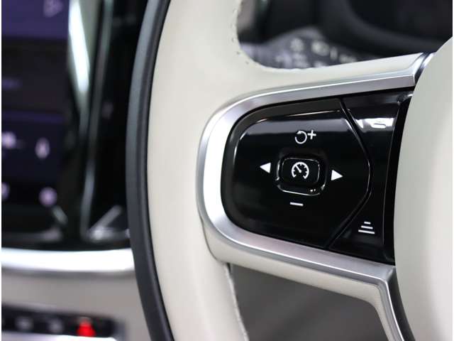 ボルボ Ｖ６０ リチャージ アルティメット Ｔ６ ＡＷＤ プラグイン ハイブリッド ４ＷＤ R6年 (近畿) 99