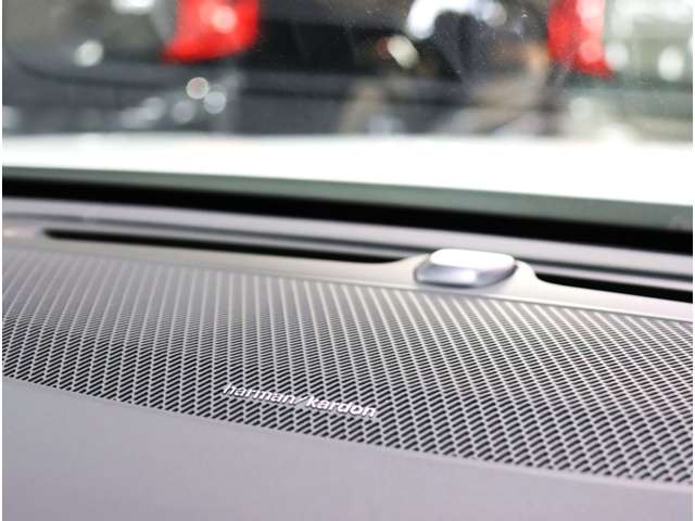 ボルボ Ｖ６０ リチャージ アルティメット Ｔ６ ＡＷＤ プラグイン ハイブリッド ４ＷＤ R6年 (近畿) 99