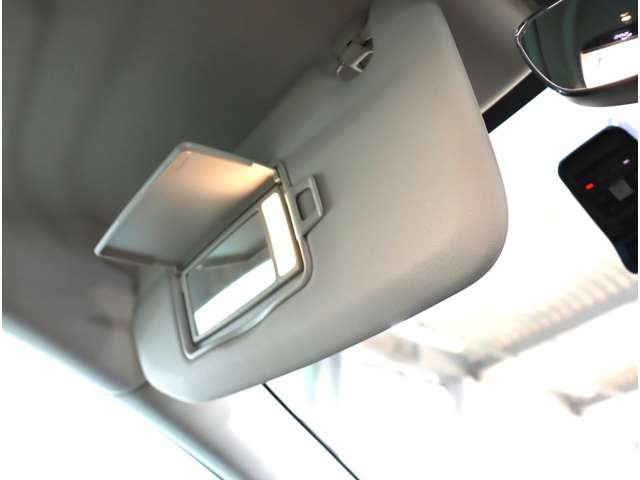 ボルボ Ｖ６０ リチャージ アルティメット Ｔ６ ＡＷＤ プラグイン ハイブリッド ４ＷＤ R6年 (近畿) 99