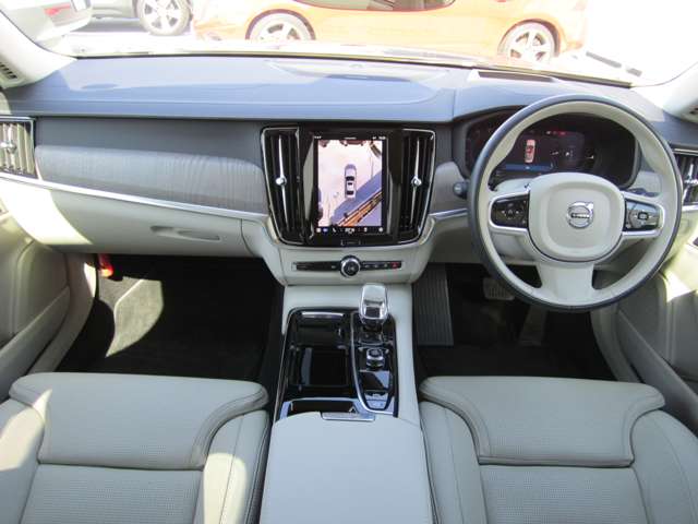 ボルボ Ｓ９０ リチャージ アルティメット Ｔ８ ＡＷＤ プラグイン ハイブリッド ４ＷＤ R5年 (近畿) 99