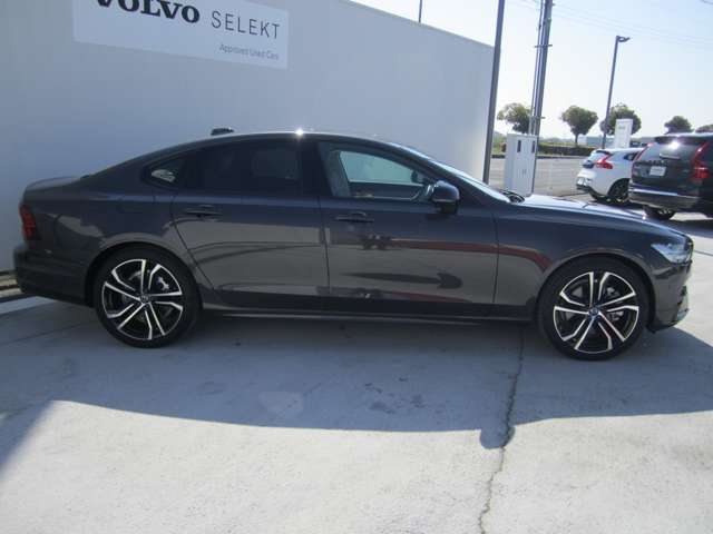 ボルボ Ｓ９０ リチャージ アルティメット Ｔ８ ＡＷＤ プラグイン ハイブリッド ４ＷＤ R5年 (近畿) 99