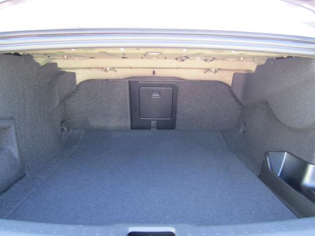 ボルボ Ｓ９０ リチャージ アルティメット Ｔ８ ＡＷＤ プラグイン ハイブリッド ４ＷＤ R5年 (近畿) 99