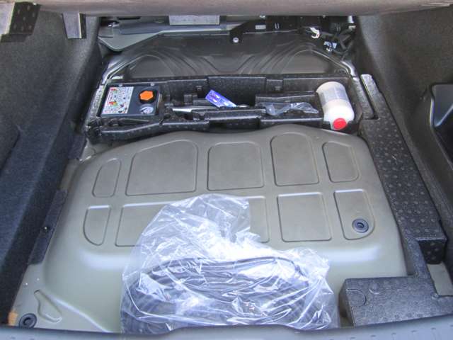 ボルボ Ｓ９０ リチャージ アルティメット Ｔ８ ＡＷＤ プラグイン ハイブリッド ４ＷＤ R5年 (近畿) 99