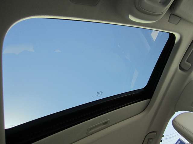 ボルボ Ｓ９０ リチャージ アルティメット Ｔ８ ＡＷＤ プラグイン ハイブリッド ４ＷＤ R5年 (近畿) 99