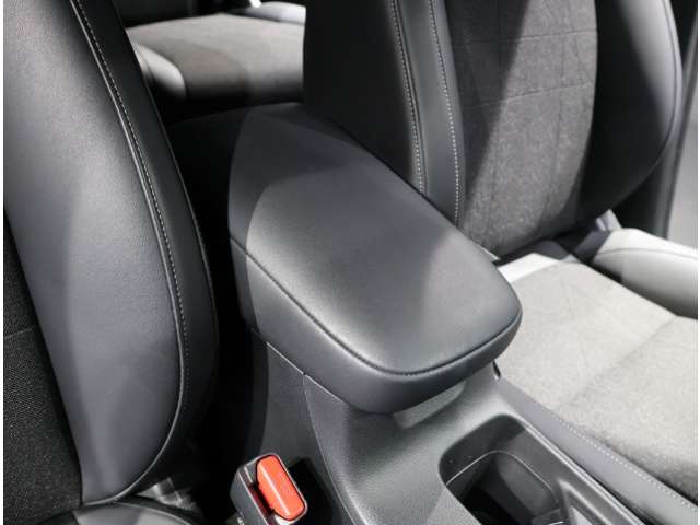 ホンダ ヴェゼル １．５ Ｅ：ＨＥＶ Ｚ R4年 (関東) 99