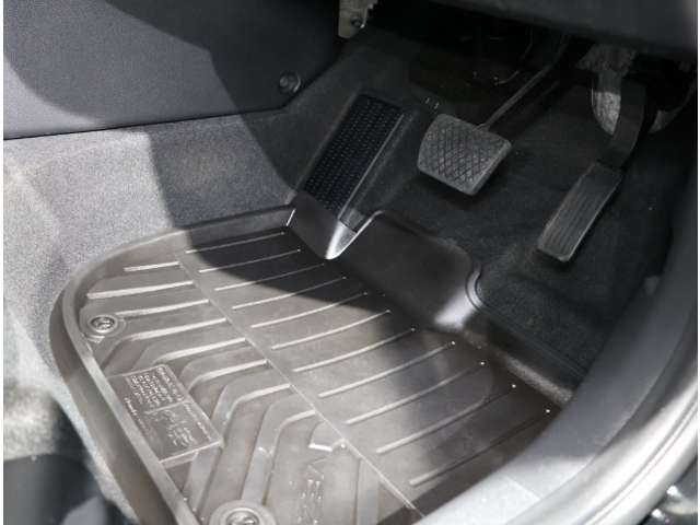 ホンダ ヴェゼル １．５ Ｅ：ＨＥＶ Ｚ R4年 (関東) 99