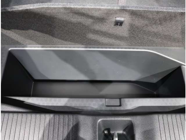 ホンダ ヴェゼル １．５ Ｅ：ＨＥＶ Ｚ R4年 (関東) 99