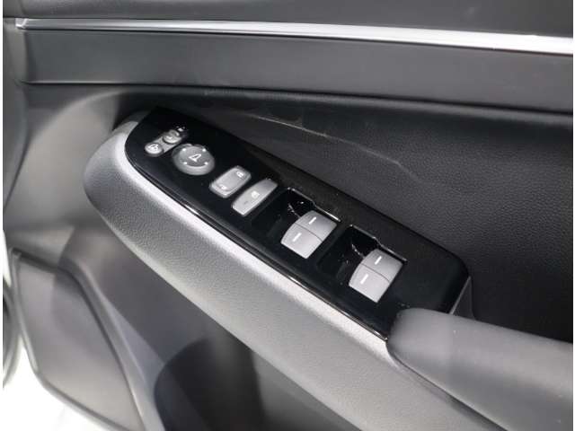 ホンダ ヴェゼル １．５ Ｅ：ＨＥＶ Ｚ R4年 (関東) 99