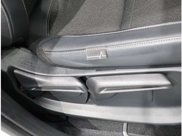 ホンダ ヴェゼル １．５ Ｅ：ＨＥＶ Ｚ R4年 (関東) 99