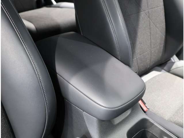 ホンダ ヴェゼル １．５ Ｅ：ＨＥＶ Ｚ R4年 (関東) 99