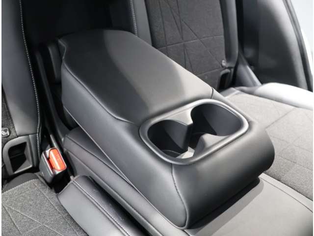 ホンダ ヴェゼル １．５ Ｅ：ＨＥＶ Ｚ R4年 (関東) 99