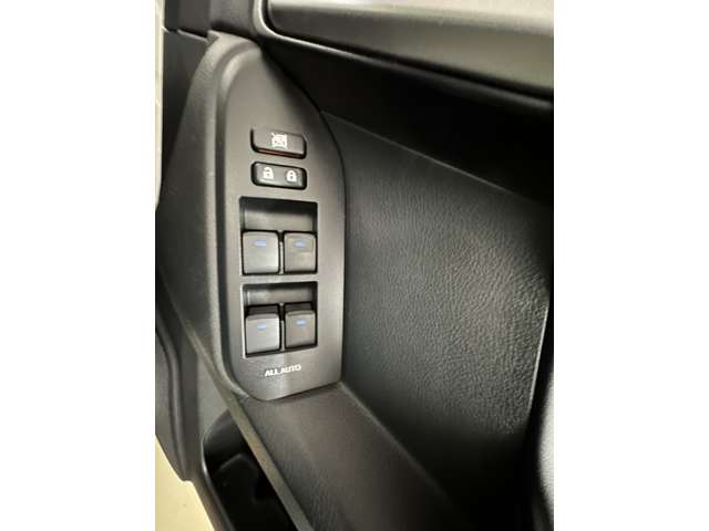 トヨタ ランドクルーザープラド ２．８ ＴＸ Ｌパッケージ ディーゼルターボ ４ＷＤ R3年 (北海道) 99