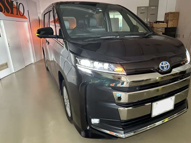 トヨタ ノア １．８ ハイブリッド Ｓ－Ｚ Ｅ－ＦＯＵＲ ４ＷＤ R4年 (北海道) 99