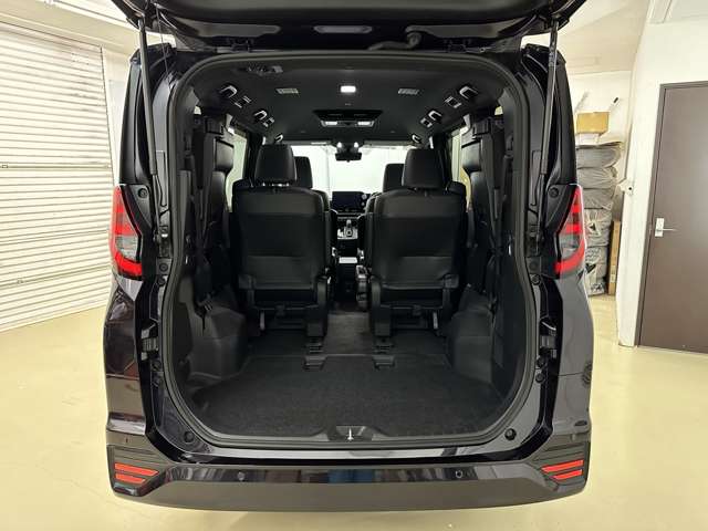 トヨタ ノア １．８ ハイブリッド Ｓ－Ｚ Ｅ－ＦＯＵＲ ４ＷＤ R4年 (北海道) 99