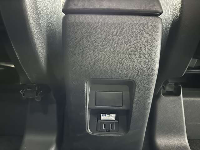 トヨタ ノア １．８ ハイブリッド Ｓ－Ｚ Ｅ－ＦＯＵＲ ４ＷＤ R4年 (北海道) 99