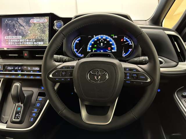 トヨタ ノア １．８ ハイブリッド Ｓ－Ｚ Ｅ－ＦＯＵＲ ４ＷＤ R4年 (北海道) 99