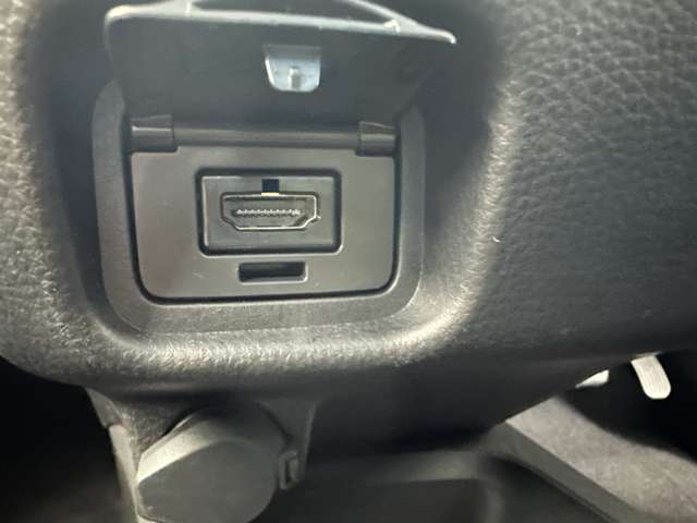 トヨタ ノア １．８ ハイブリッド Ｓ－Ｚ Ｅ－ＦＯＵＲ ４ＷＤ R4年 (北海道) 99