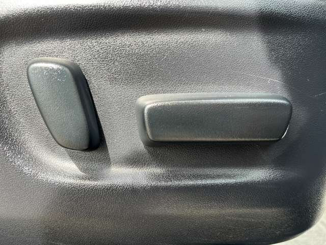 トヨタ アルファード ２．５ Ｓ ４ＷＤ R4年 (北海道) 99