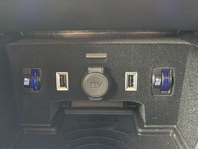 シトロエン ＤＳ９ リヴォリ R4年 (東北) 99