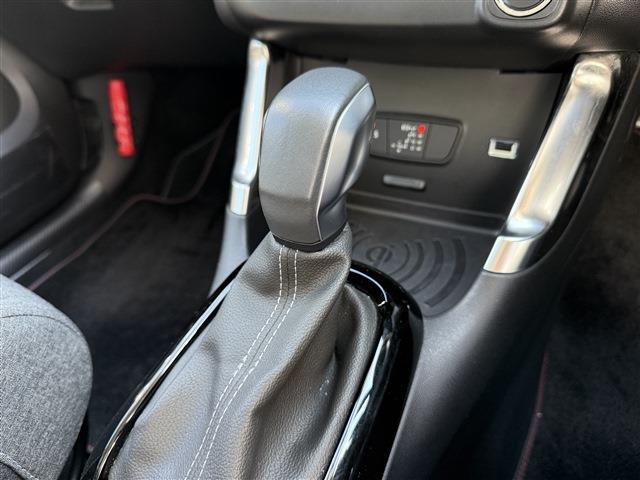 シトロエン Ｃ３　エアクロス　ＳＵＶ シャイン R4年 (東北) 99