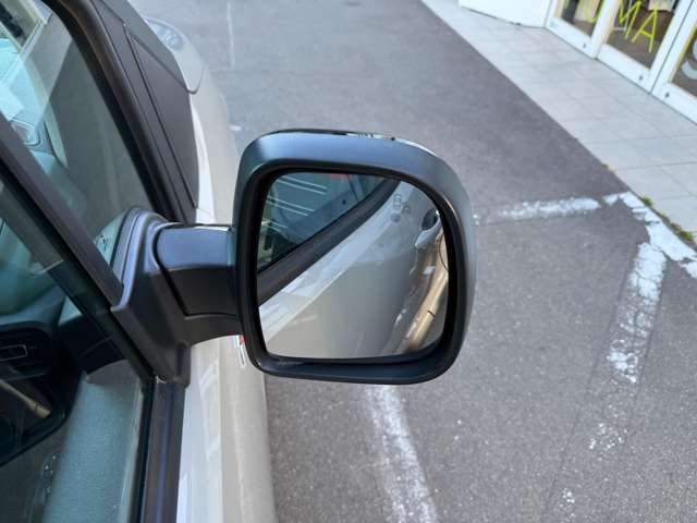 シトロエン ベルランゴ シャイン ブルーＨＤＩ ＸＴＲパック ディーゼルターボ R5年 (東北) 99