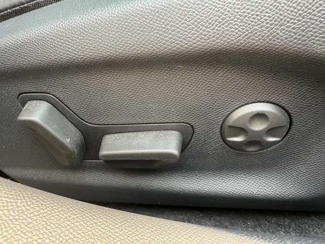 シトロエン Ｃ５　Ｘ シャイン　パック R4年 (東北) 99