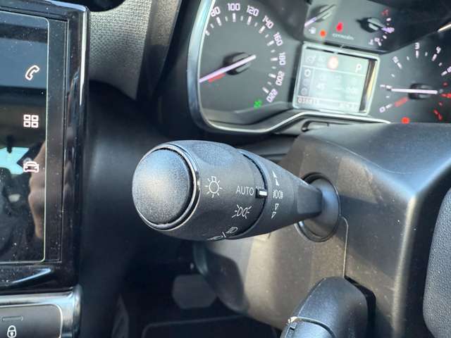 シトロエン Ｃ３　エアクロス　ＳＵＶ シャイン　パッケージ R2年 (東北) 99