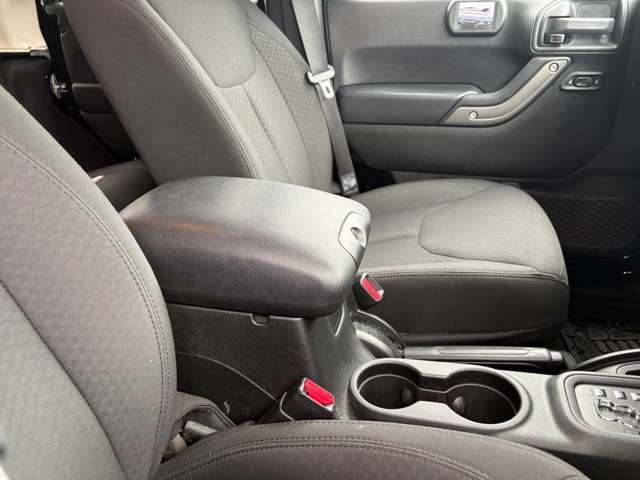 ジープ ラングラー　アンリミテッド アンリミテッド スポーツ ４ＷＤ H28年 (東北) 99