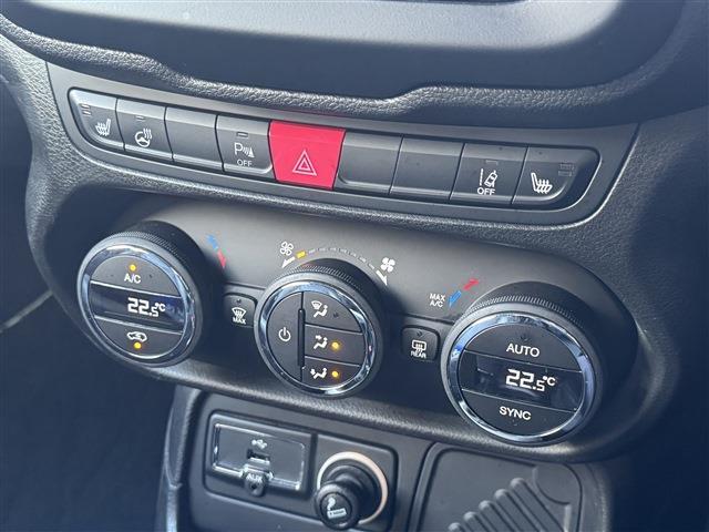 ジープ レネゲード リミテッド H28年 (東北) 99