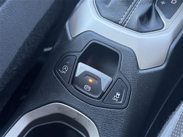 ジープ レネゲード リミテッド H28年 (東北) 99