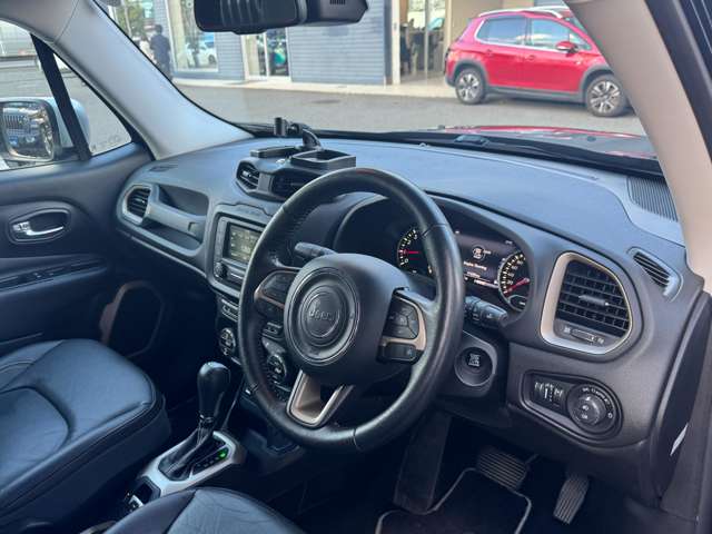 ジープ レネゲード リミテッド H28年 (東北) 99