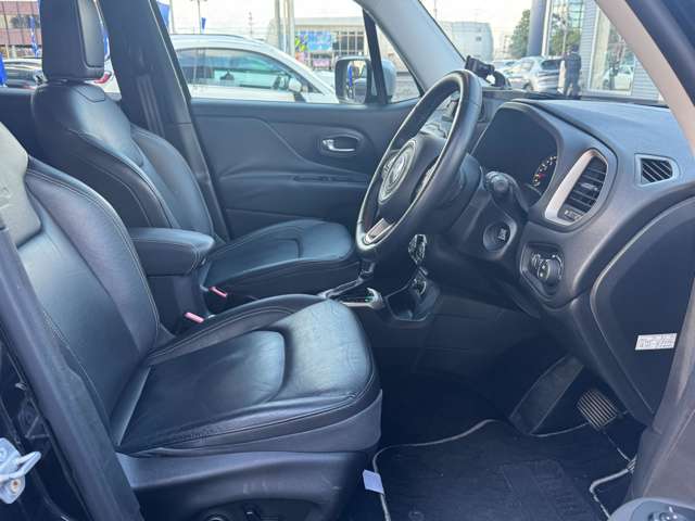 ジープ レネゲード リミテッド H28年 (東北) 99